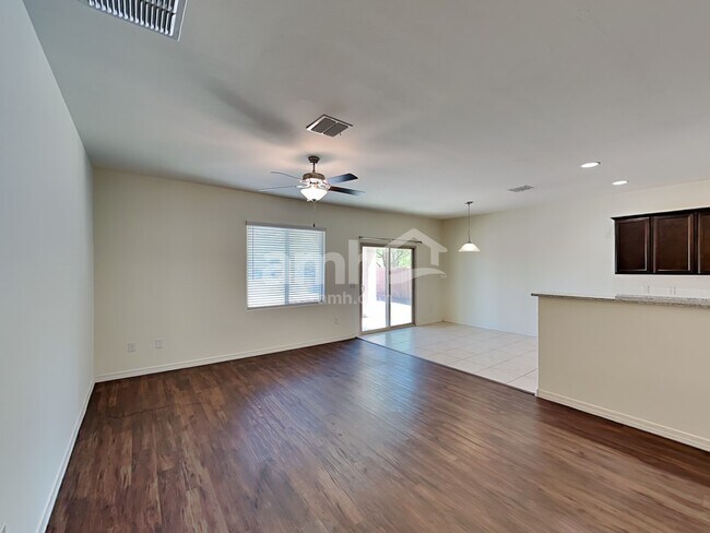 Building Photo - 11754 W Vanderbilt Farms Way