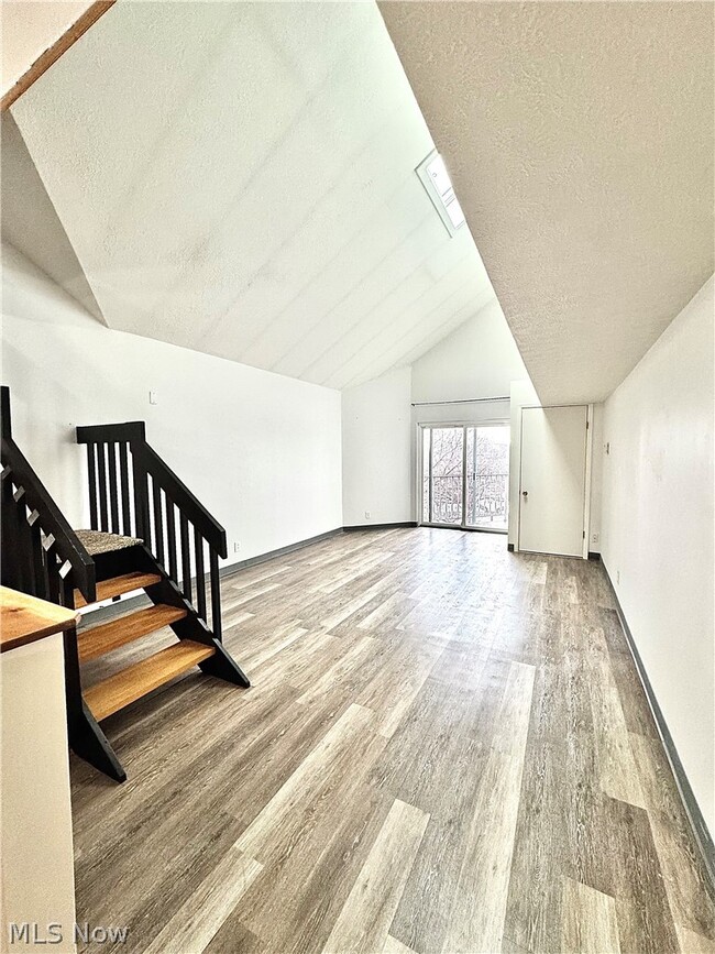 Building Photo - 1900 Grove Ct