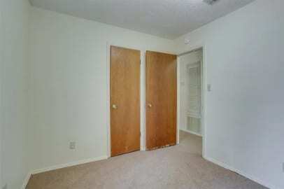 Building Photo - 107 McClain St