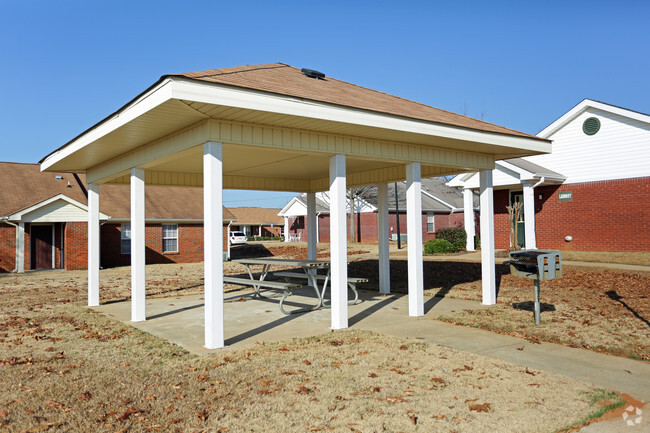 Building Photo - Court Manor Apartments