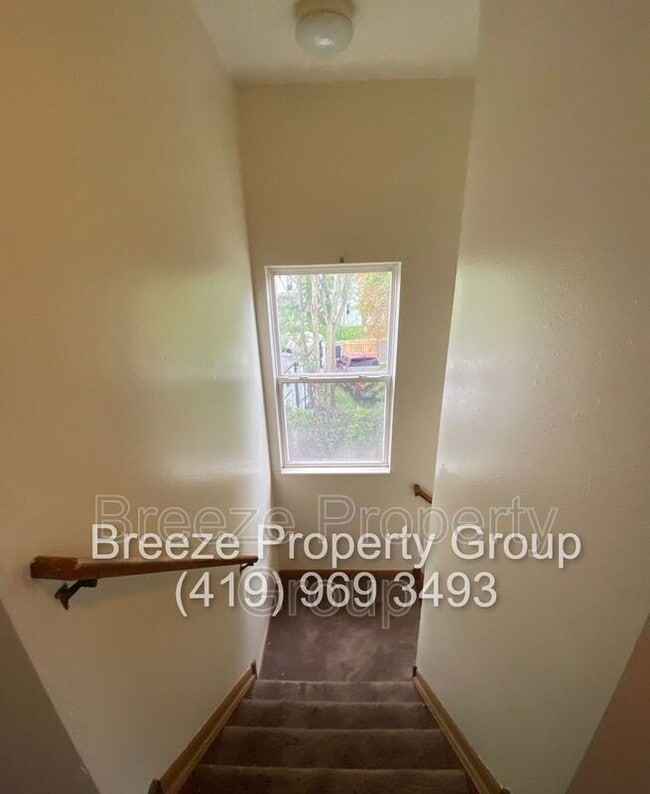 Building Photo - 906 E Bancroft St