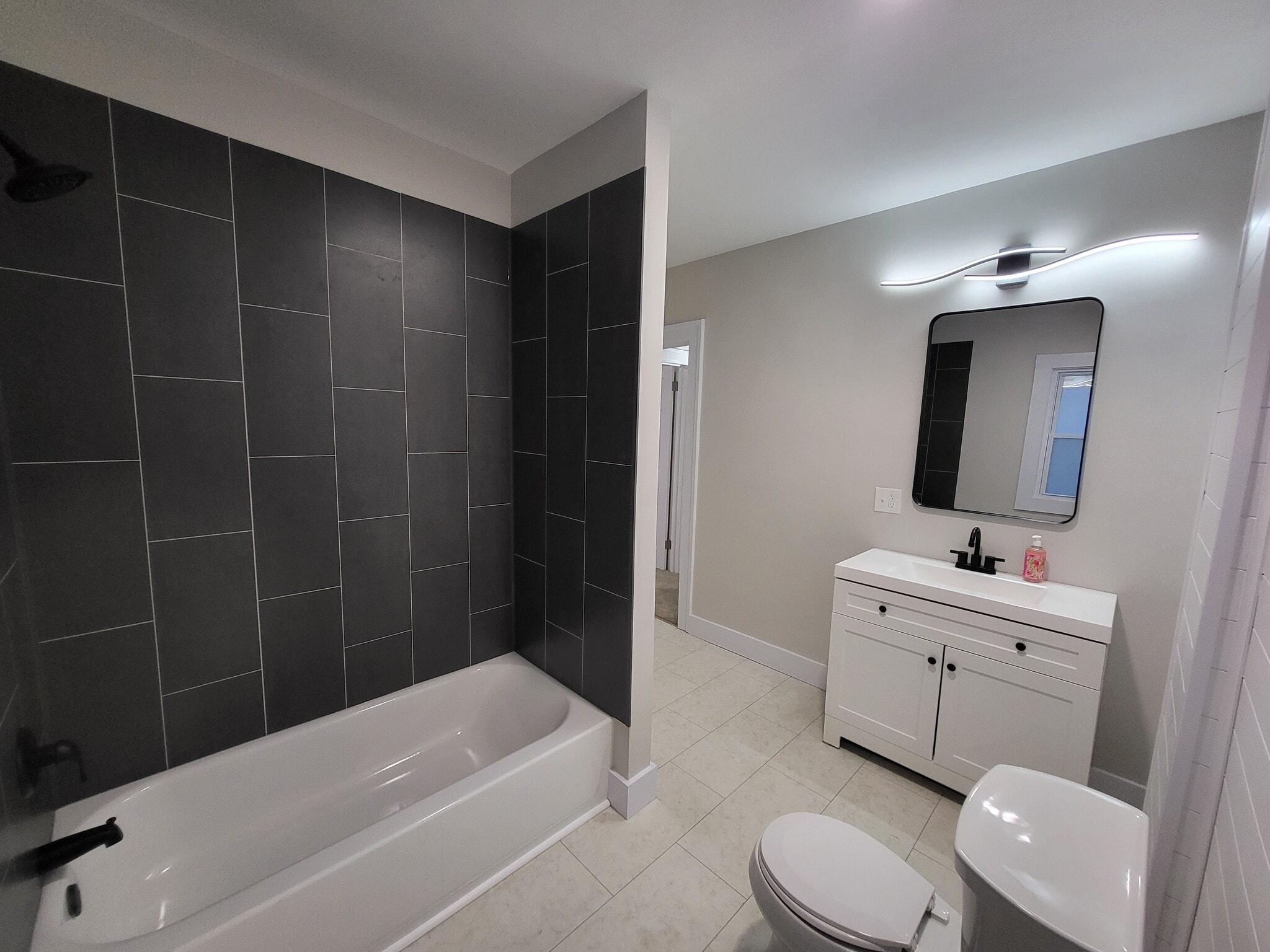 Building Photo - 1551 Alameda Ave