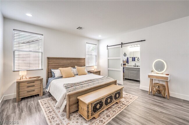 Building Photo - 10762 Flame Vine Ct