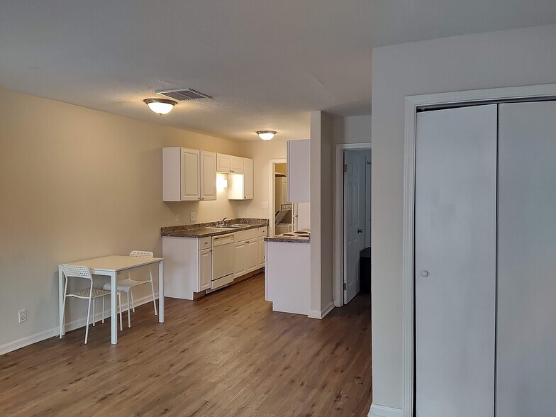 Building Photo - 110 Horizon River Dr