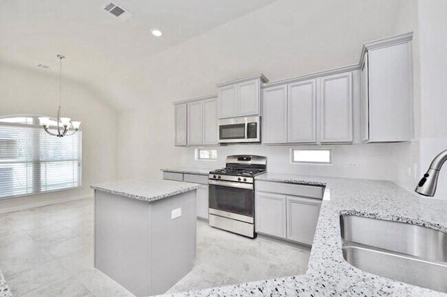 Building Photo - 1225 Homer Ln