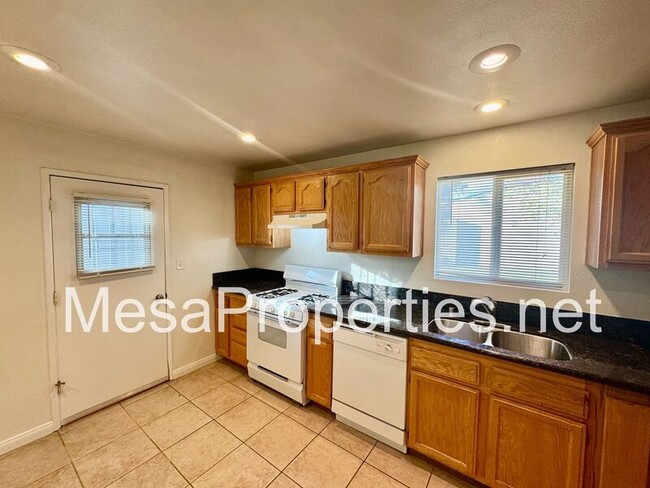 Building Photo - 173 Brown Dr