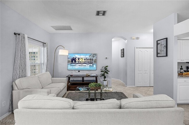 Building Photo - 2649 SW 32nd St