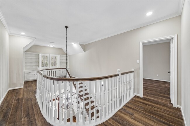 Building Photo - 123 N Concord Forest Cir