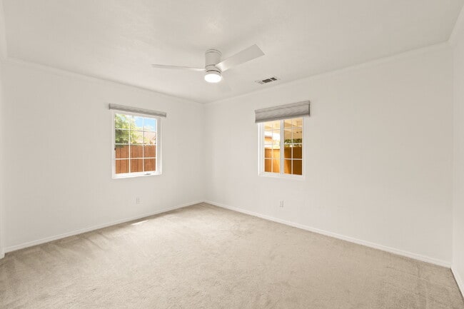 Building Photo - Charming 2-Bedroom Home in Ventura