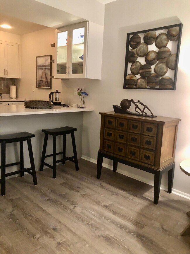 Building Photo - 1825 Cobia Dr