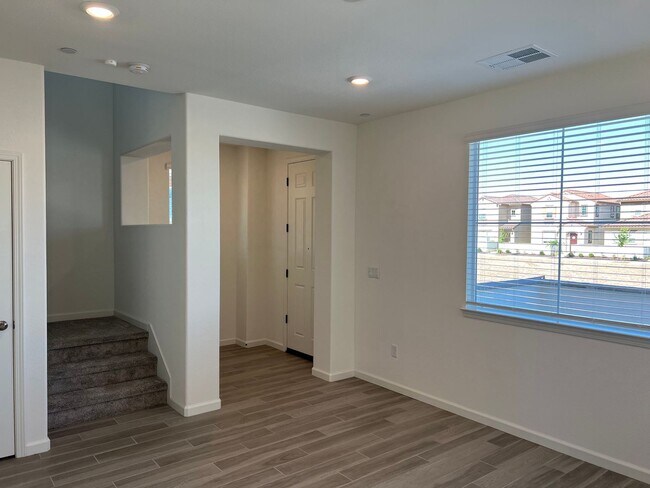 Building Photo - COMING SOON!! GORGEOUS NEWER HOME W/ SOLAR...