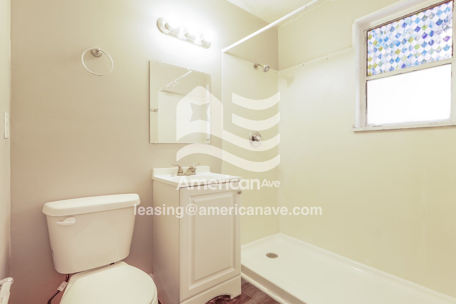 Building Photo - 664 Schroder Ave NE