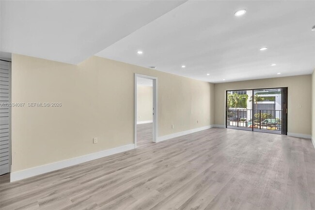 Building Photo - 9124 Collins Ave