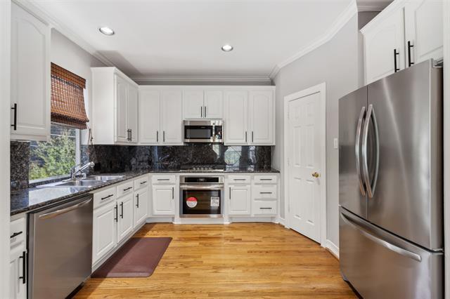 Building Photo - 2704 Welborn St