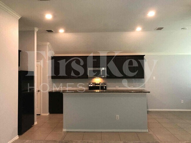 Building Photo - 264 Callaghan Dr