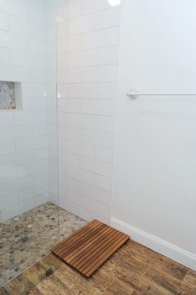 Building Photo - ANNUAL RENTAL: 3 Bedroom Single Family Home in North Naples