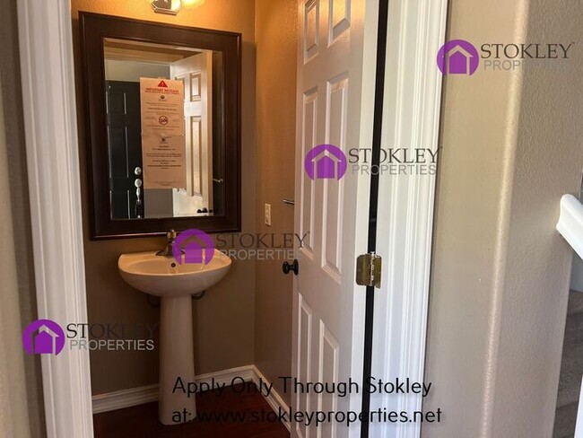 Building Photo - Stokley Properties Presents 123 Knights Bi...