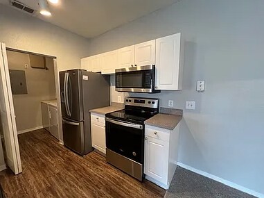 Building Photo - 821 Grand Regency Pointe