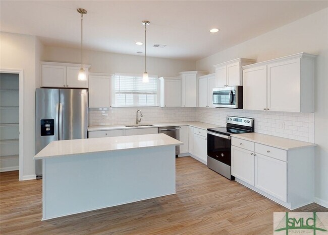 Building Photo - 104 S Trl Wy
