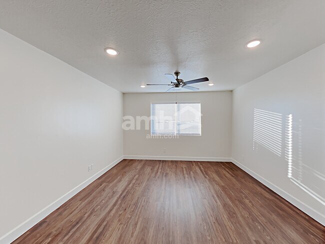 Building Photo - 1321 Rickshaw Ln
