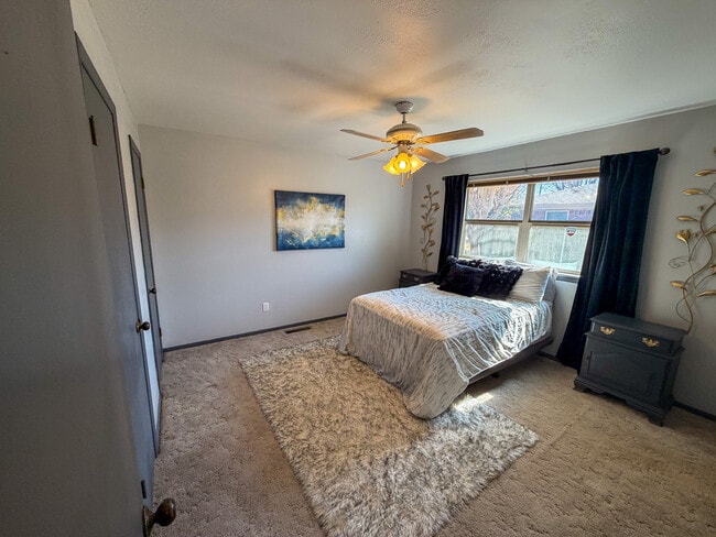 Building Photo - 1518 Cinderella Ave