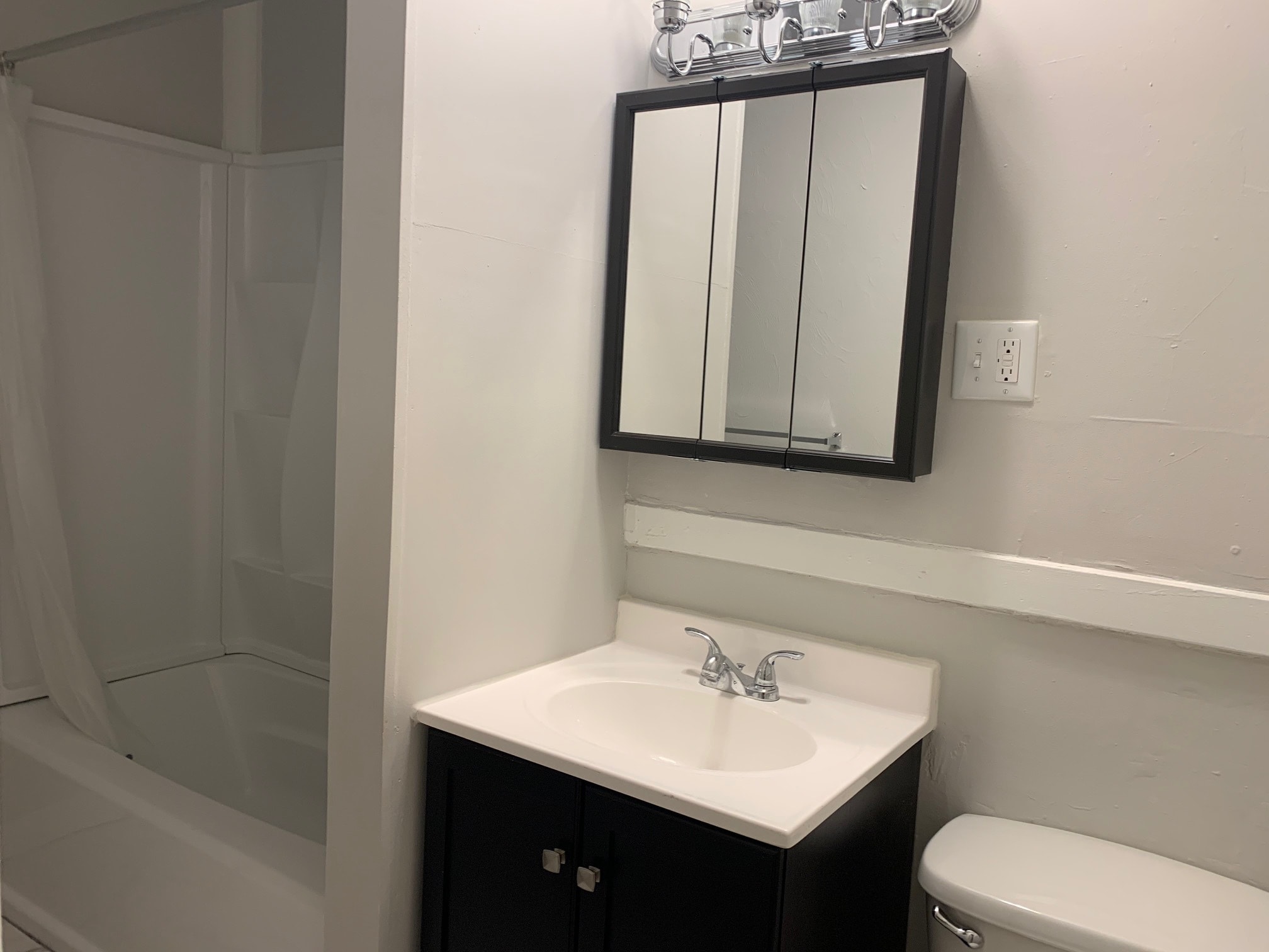 Building Photo - 226 South St