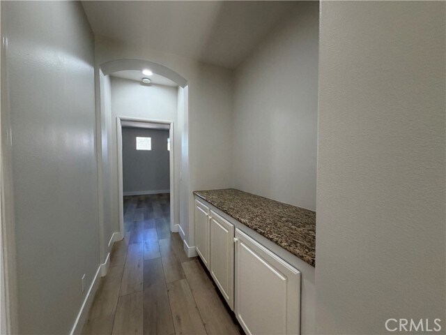 Building Photo - 18 Mineral King
