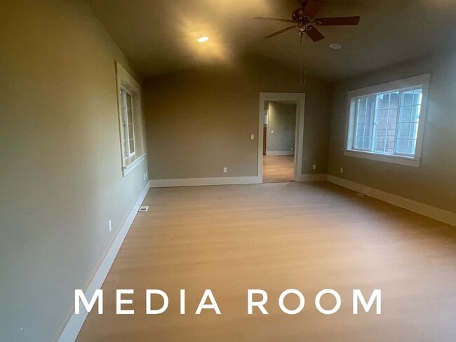 Building Photo - Tech Commuter's Dream Home - Walk to Micro...