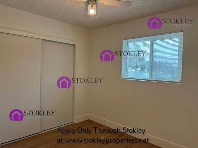 Building Photo - 2405 Applegarth Ln