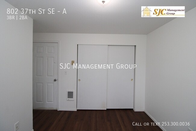 Building Photo - 802 37th St SE