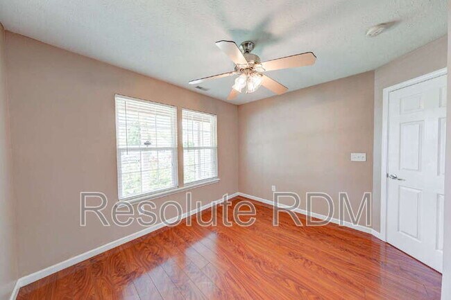 Building Photo - 2665 Foxbriar Pl