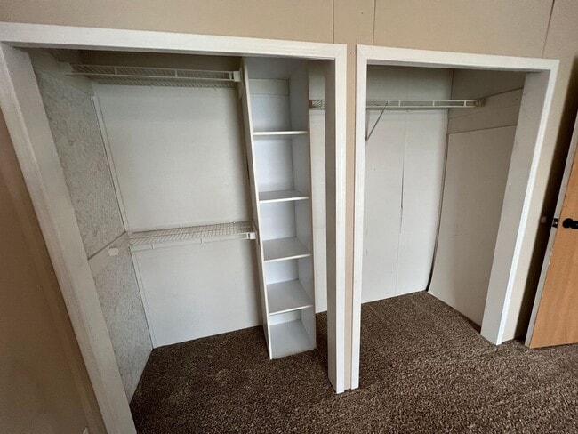 Building Photo - 3 Bedroom 2 Bath High-End Mobile Home with...