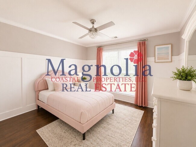 Building Photo - 3 bedrooms, 2 bathrooms in Richmond Hill's Oxford Subdivision