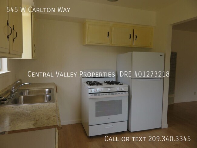 Building Photo - 545 W Carlton Wy