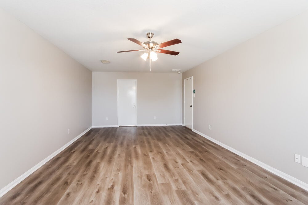 Building Photo - 7931 Evergreen Terrace Ln