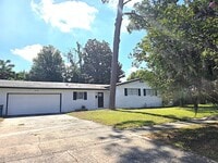 Building Photo - 3437 Lenczyk Dr W
