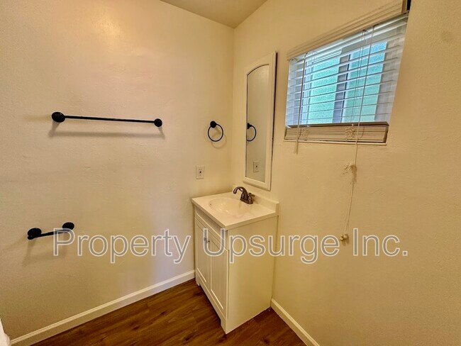 Building Photo - 1516 Yale Ct
