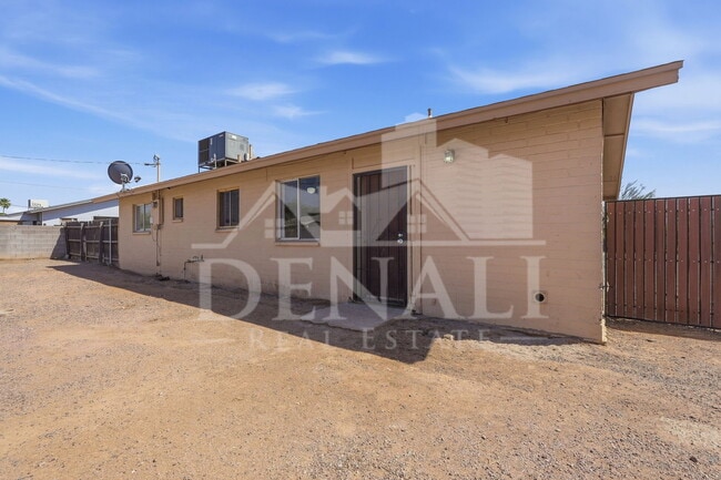 Building Photo - 11540 E Elton Ave