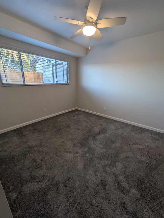 Building Photo - 3334 Fair Oaks Dr