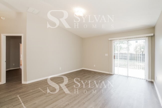 Building Photo - Experience the Lifestyle awaiting you!