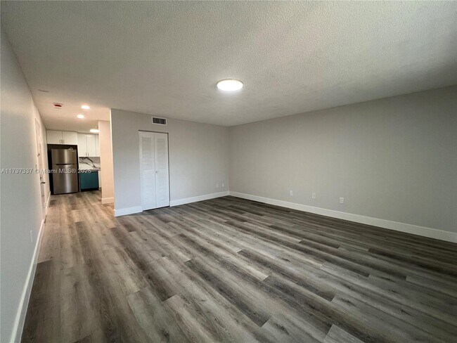 Building Photo - 21121 SW 85th Ave