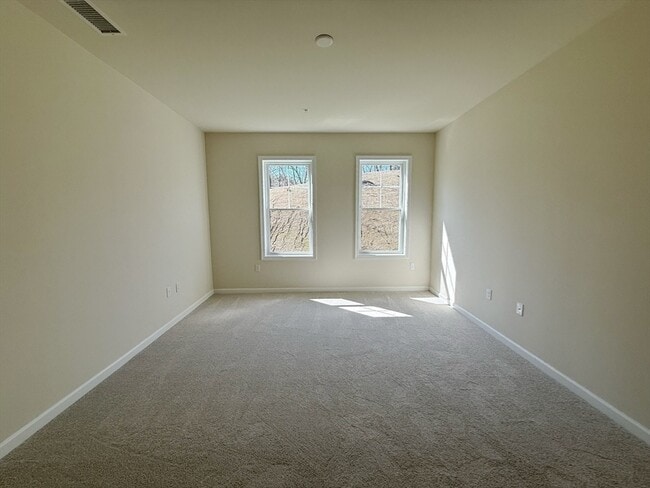 Building Photo - 6 Stratton Dr