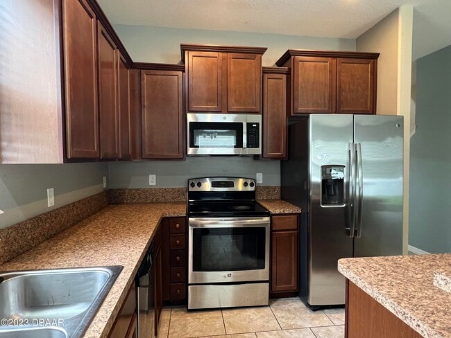 Building Photo - 5266 Plantation Home Way