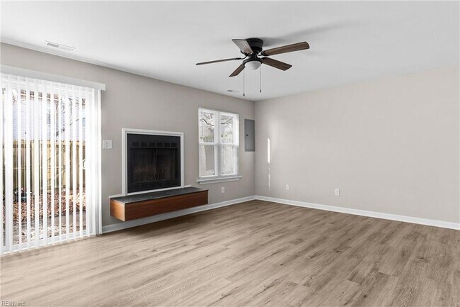 Building Photo - 1619 Slidell Ln