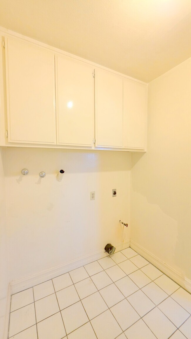 Building Photo - 20665 E Fuero Dr