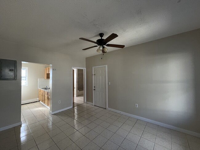 Building Photo - 509 Haverhill St