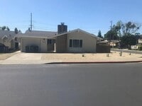 Building Photo - $2,490 – Charming 2-Bedroom, 1-Bath Duplex...