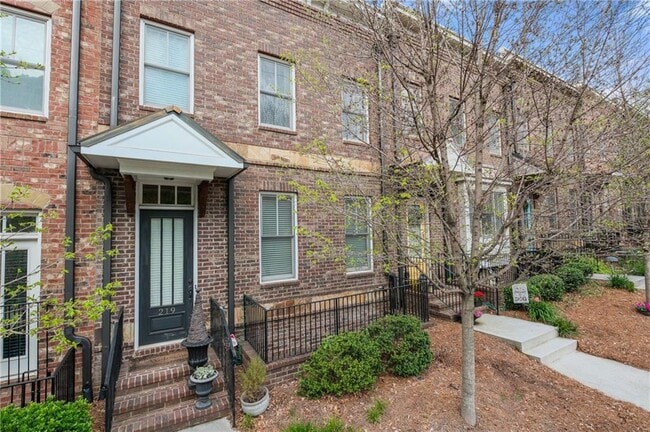 Primary Photo - 219 Cole St NE
