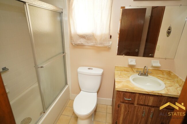 Building Photo - 8954 SW 101st Pl