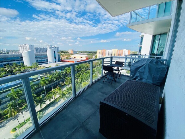 Building Photo - 3029 NE 188th St